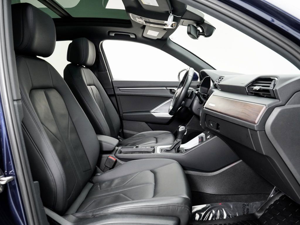 Certified 2022 Audi Q3 2.0T Premium Plus w/ Premium Plus Package AWD/4WD image 21