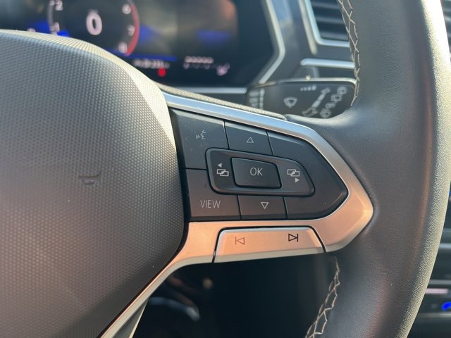 Used 2024 Volkswagen Tiguan SE image 32