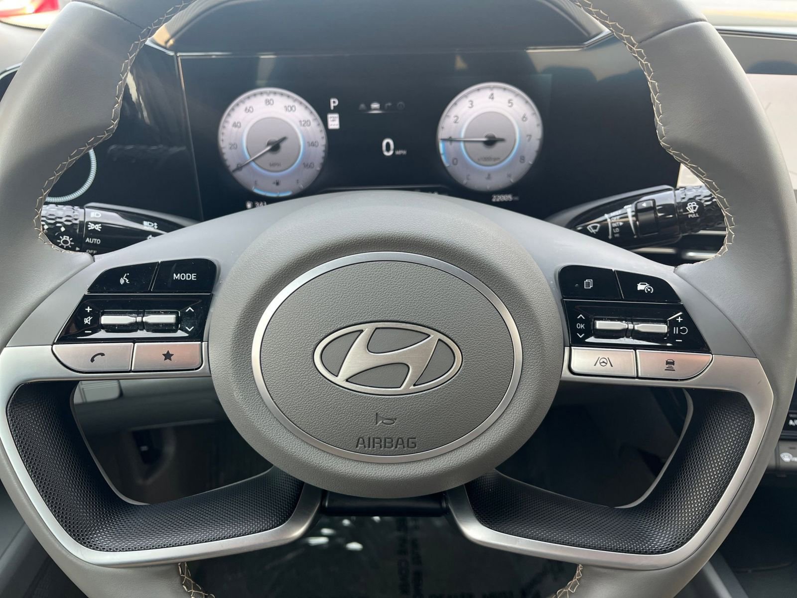 Used 2025 Hyundai Elantra SEL image 29