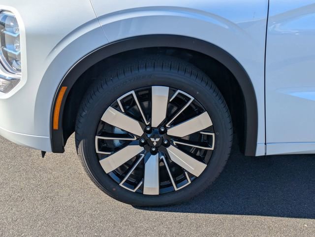 New 2026 Mitsubishi Outlander SEL image 11