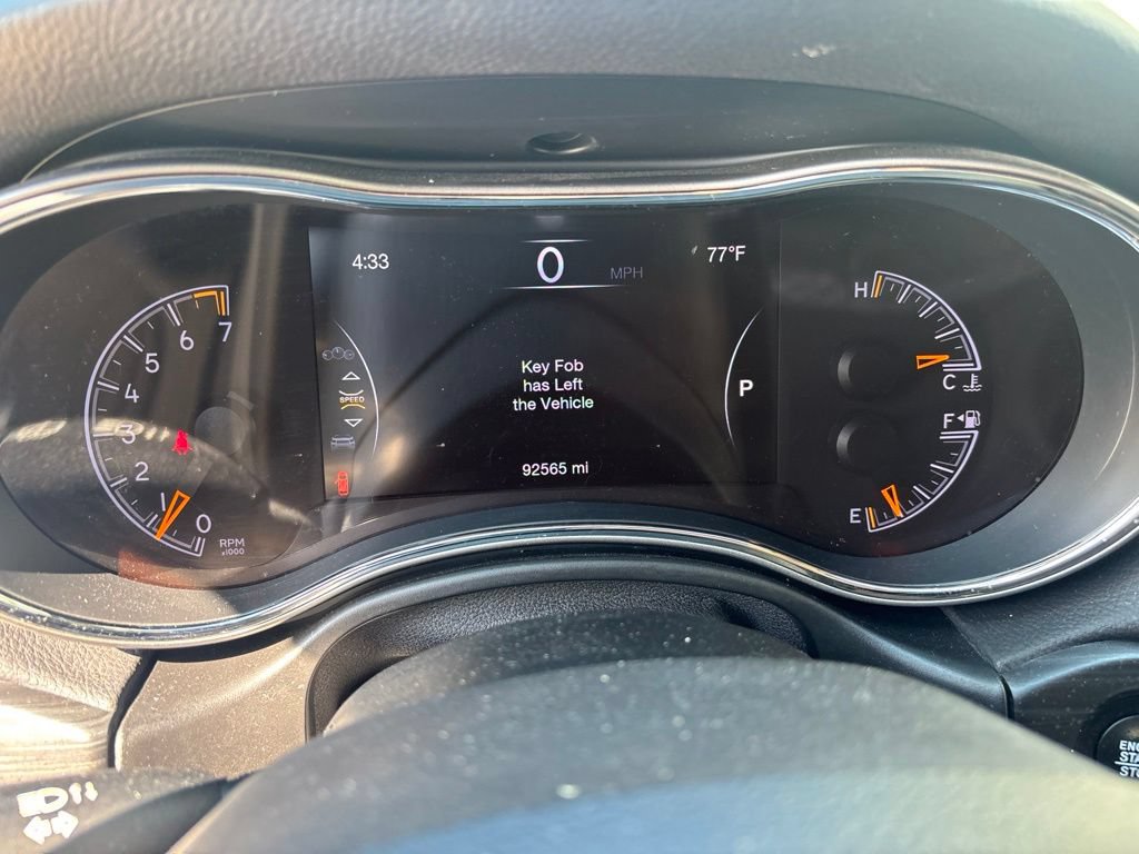 Used 2019 Jeep Grand Cherokee Laredo w/ 18" Wheel & 8.4" Radio Group AWD/4WD image 15