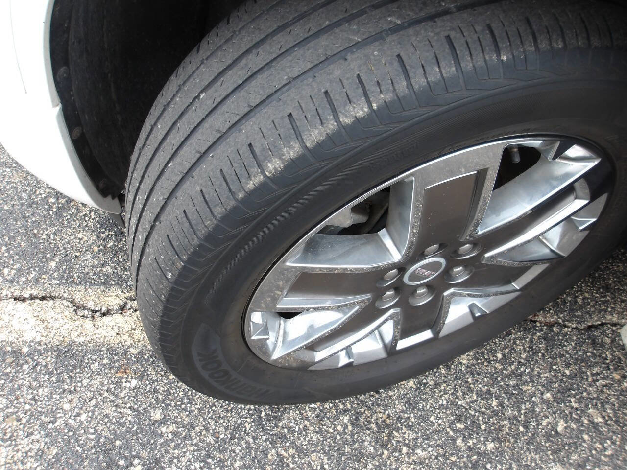 Used 2011 GMC Acadia Denali image 44