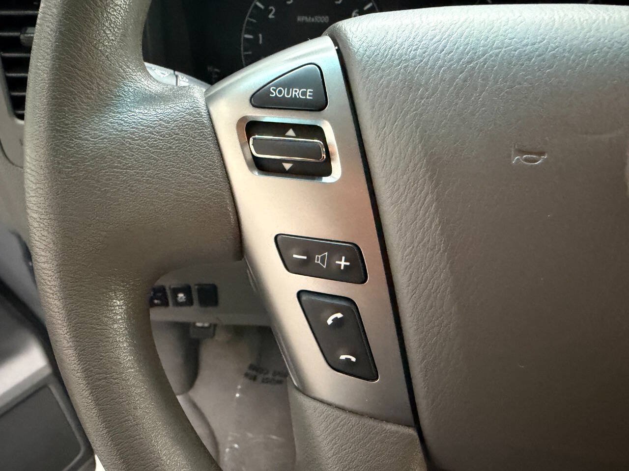 Used 2017 Nissan NV 3500 SV w/ SV Technology Package RWD image 18