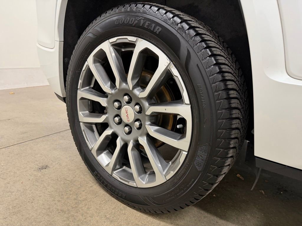 Used 2021 GMC Acadia Denali w/ Denali Technology Package image 27