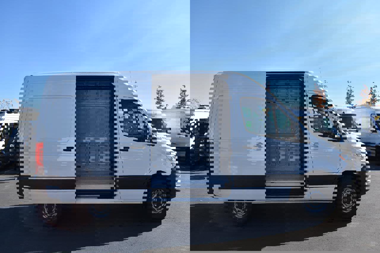New 2025 Mercedes-Benz Sprinter 2500 image 6