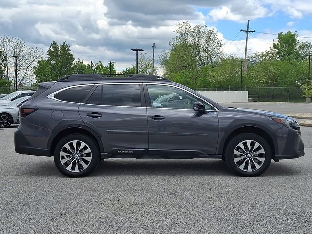 Used 2023 Subaru Outback Limited AWD/4WD image 10