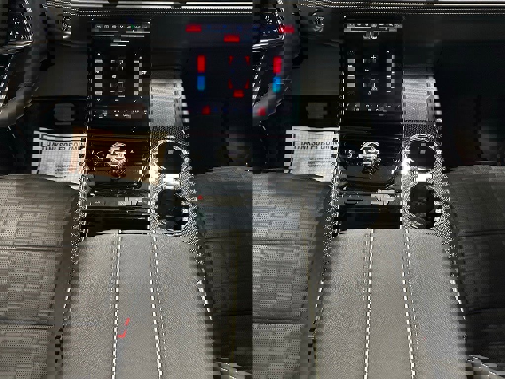 Used 2025 Cadillac Escalade V image 40