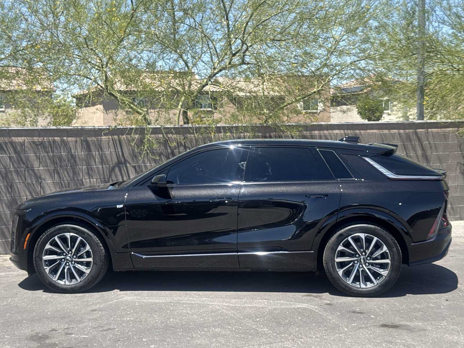 Used 2025 Cadillac Lyriq Sport w/ LPO, Floor Liner Package AWD/4WD image 5