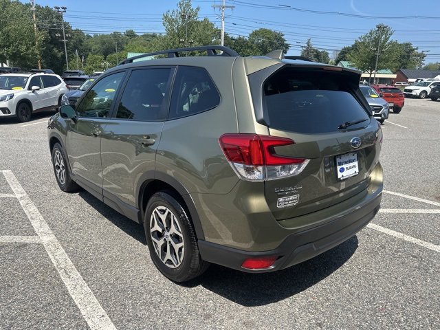 Used 2022 Subaru Forester Premium image 4