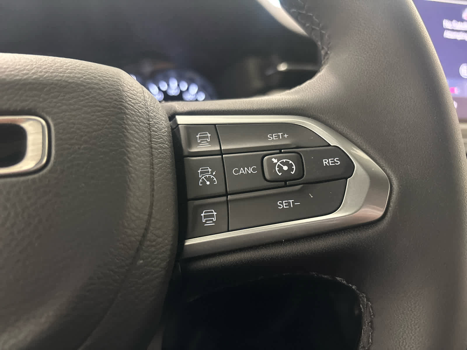 Used 2024 Jeep Compass Limited image 27