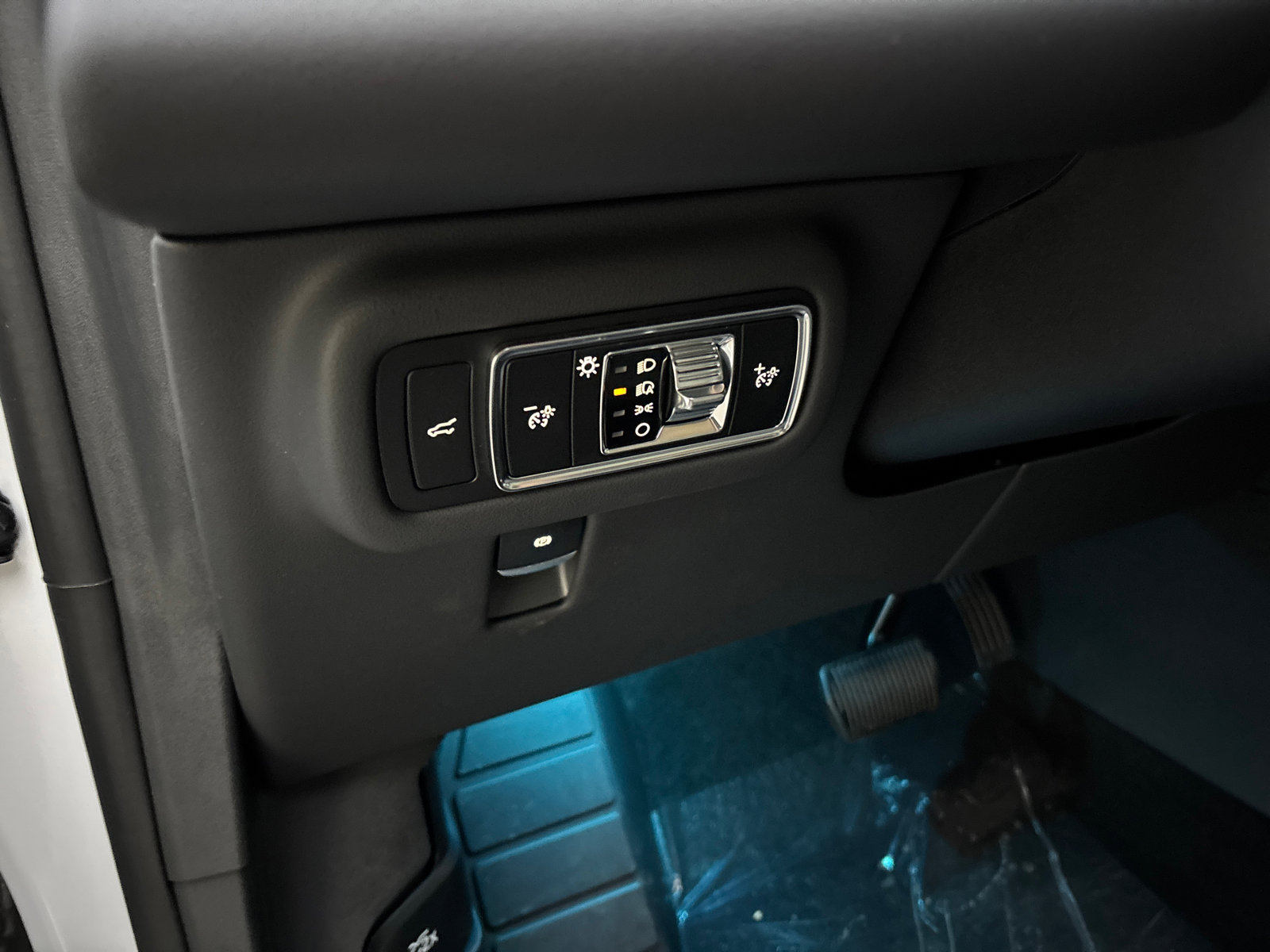 New 2026 Lincoln Nautilus Premier image 14