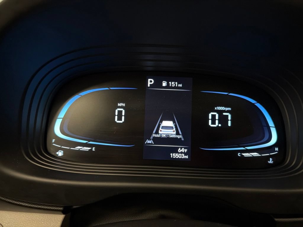 Used 2023 Hyundai Venue SEL FWD image 24