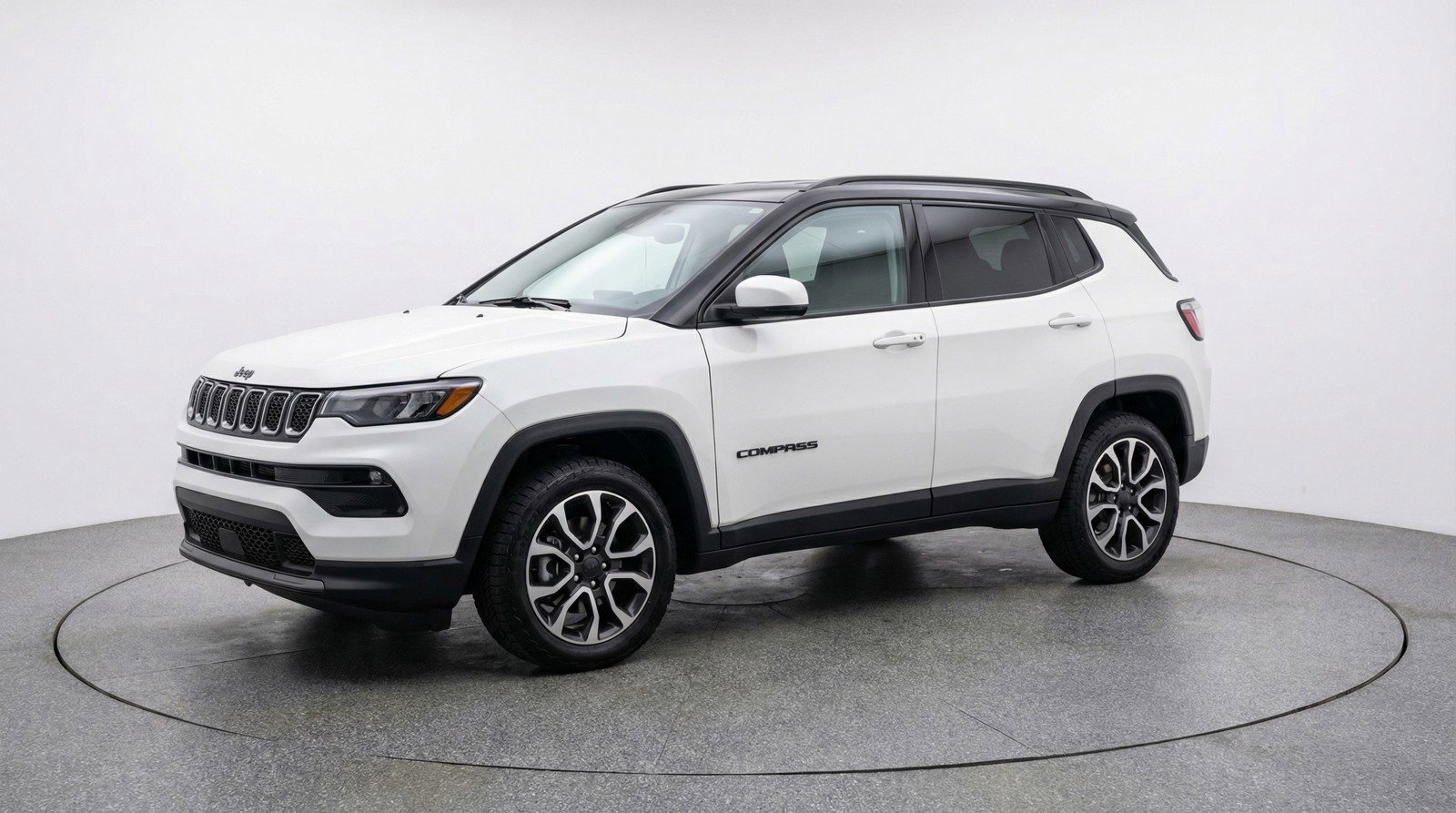 Used 2025 Jeep Compass Trailhawk image 3