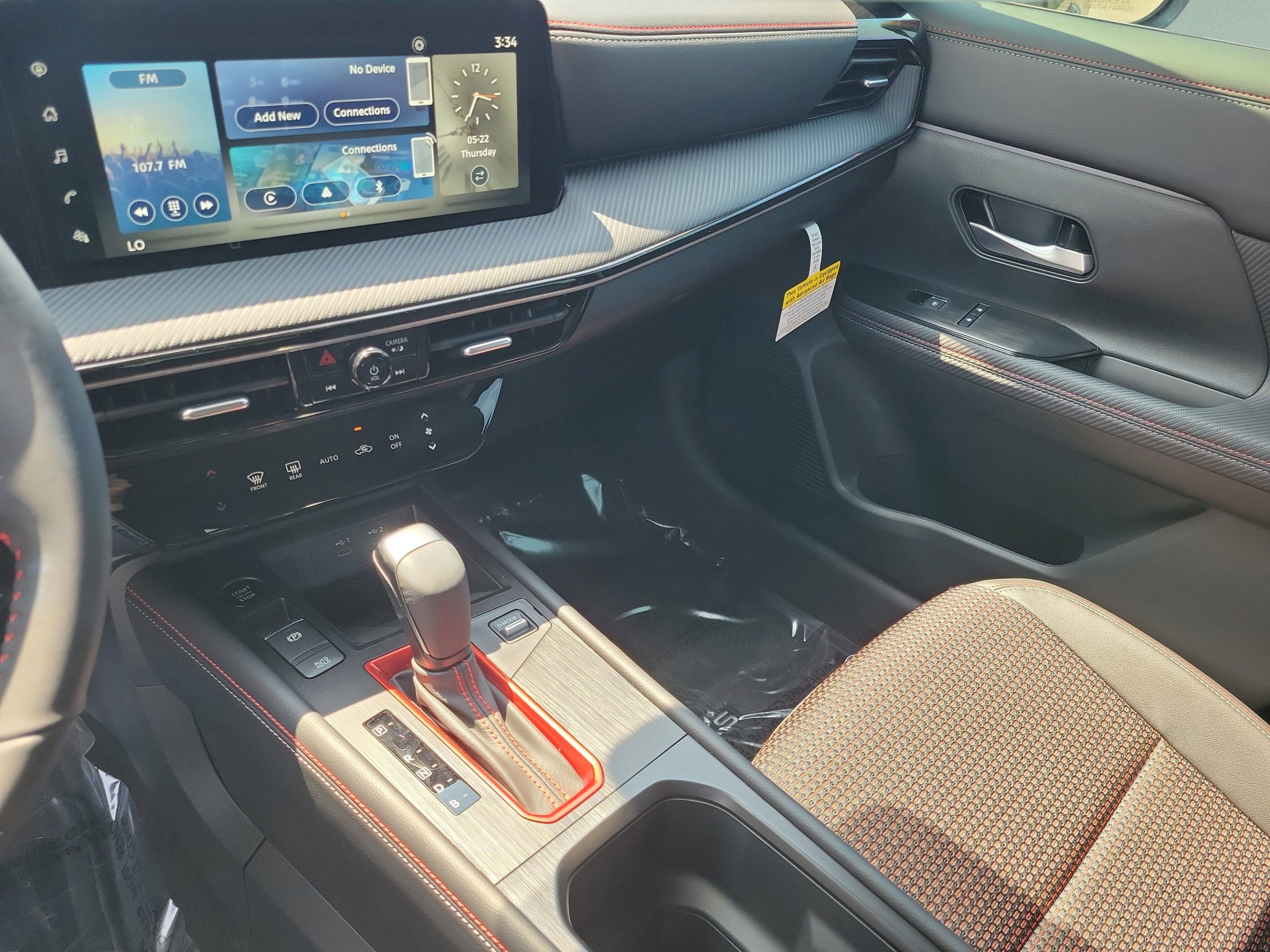 New 2025 Nissan Kicks SR FWD image 29