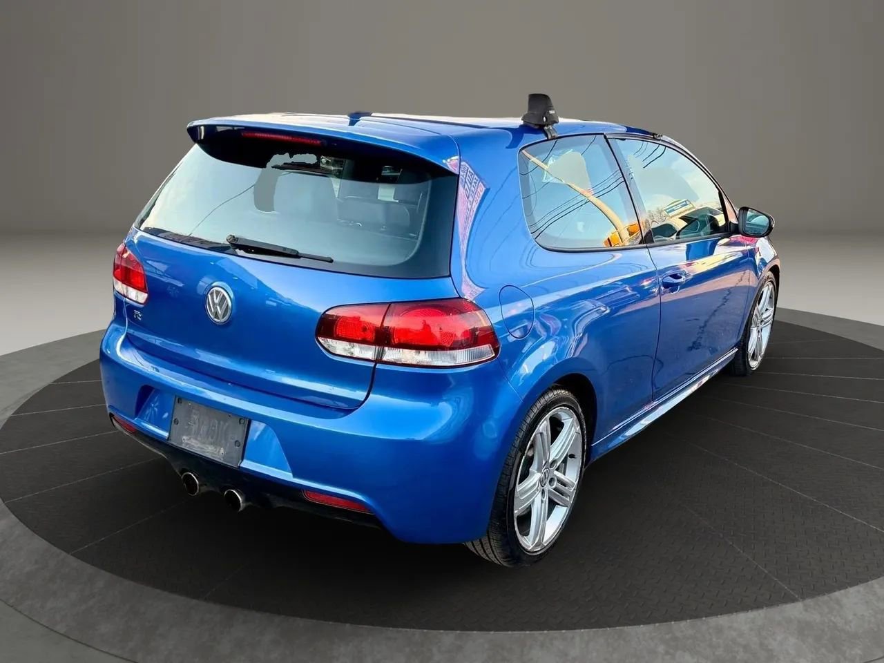 Used 2013 Volkswagen Golf R 2-Door image 4