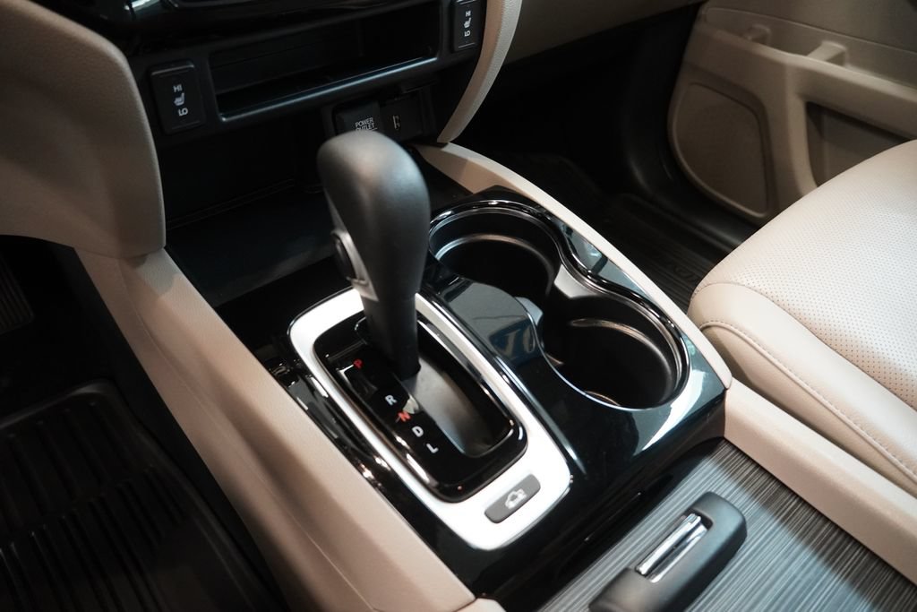 Used 2017 Honda Ridgeline RTL-E image 23