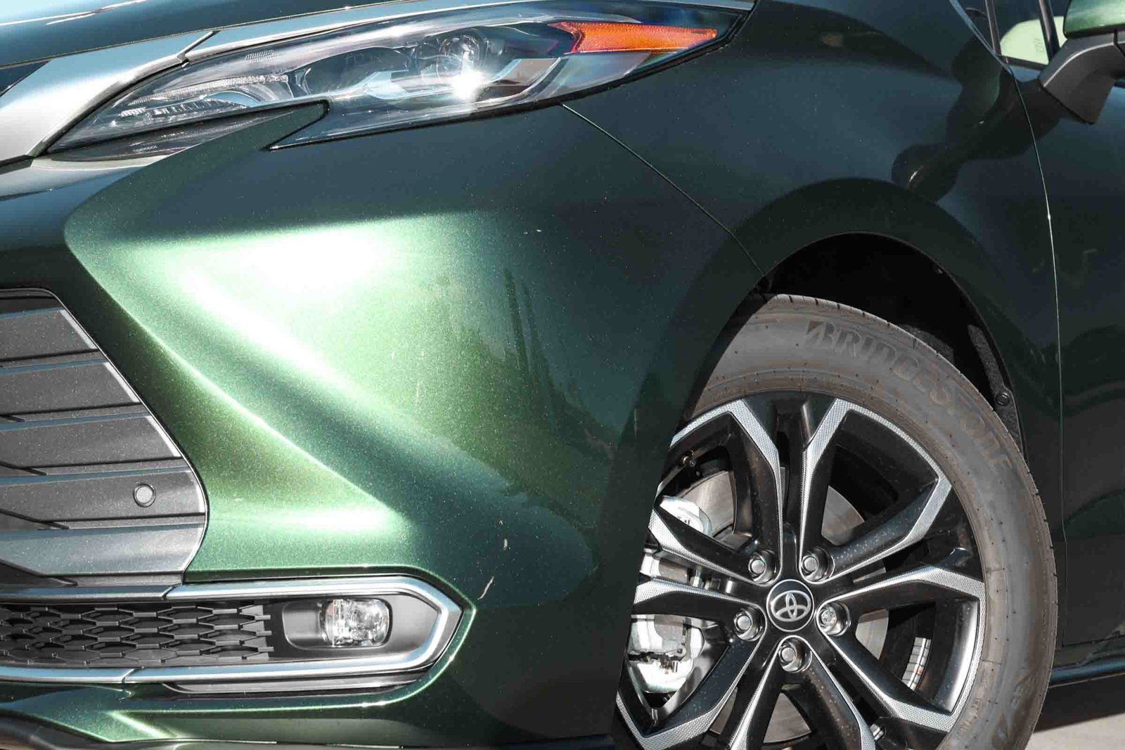 New 2026 Toyota Sienna Platinum AWD/4WD image 10