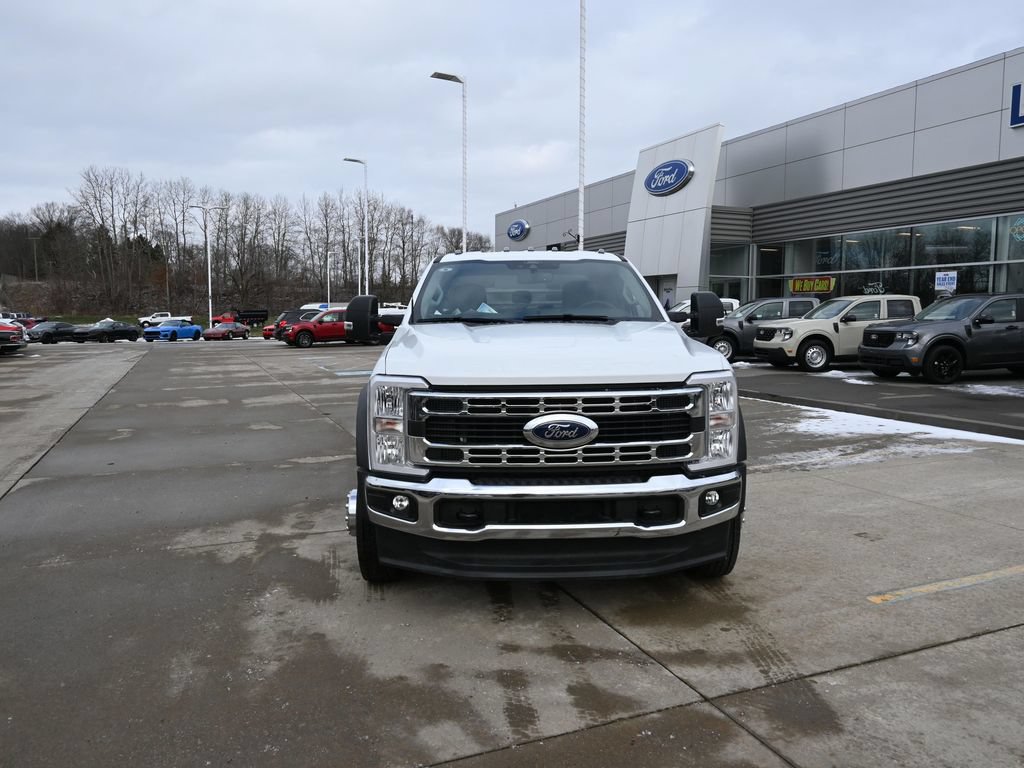 Used 2024 Ford F550 2WD SuperCab Super Duty w/ XLT Value Package image 3