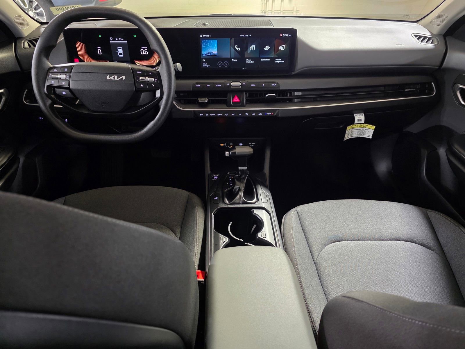 Used 2025 Kia K4 LXS image 18