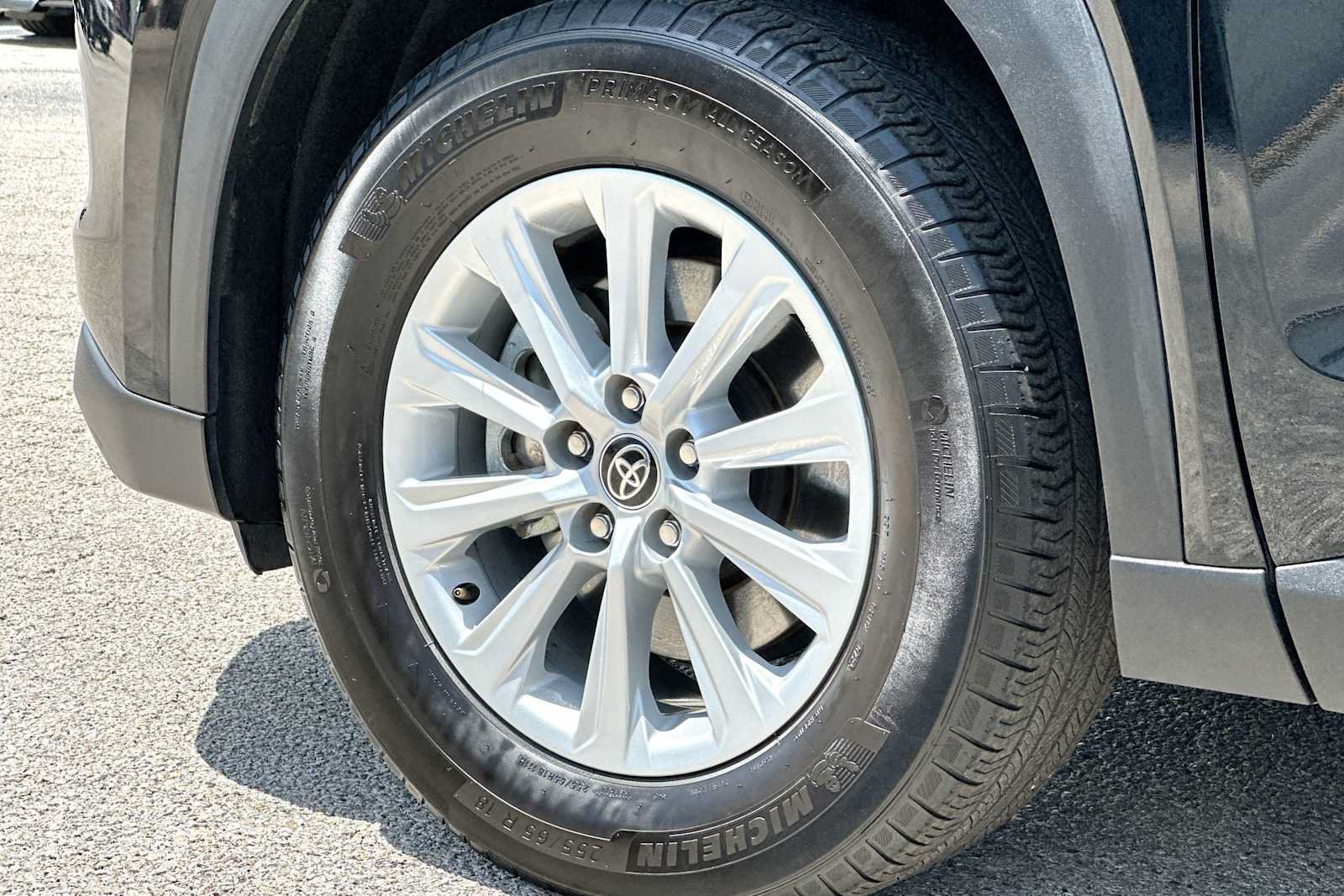 Used 2025 Toyota Grand Highlander AWD image 11