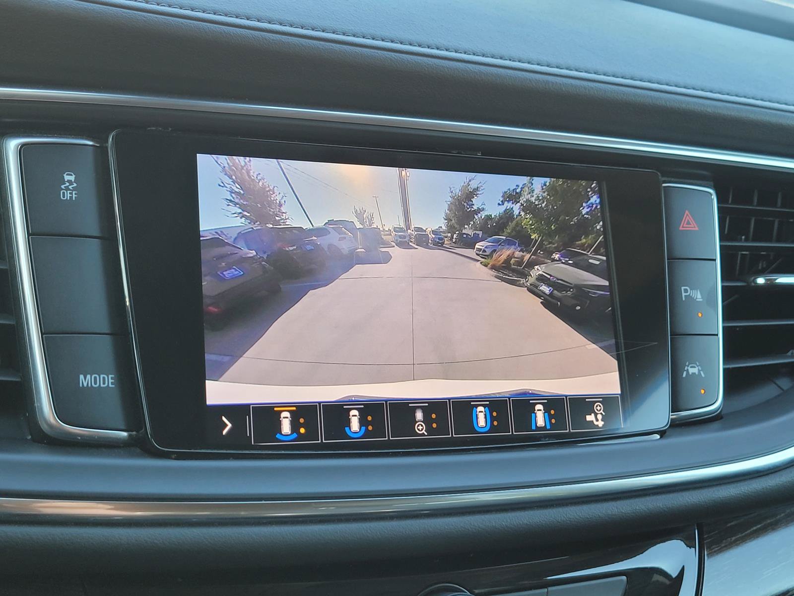 Used 2021 Buick Enclave Avenir w/ Avenir Technology Package FWD image 10