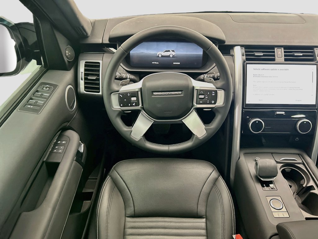Certified 2025 Land Rover Discovery S AWD/4WD image 10