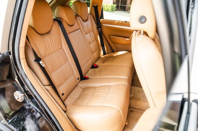 Used 2006 Porsche Cayenne Turbo S AWD/4WD image 79