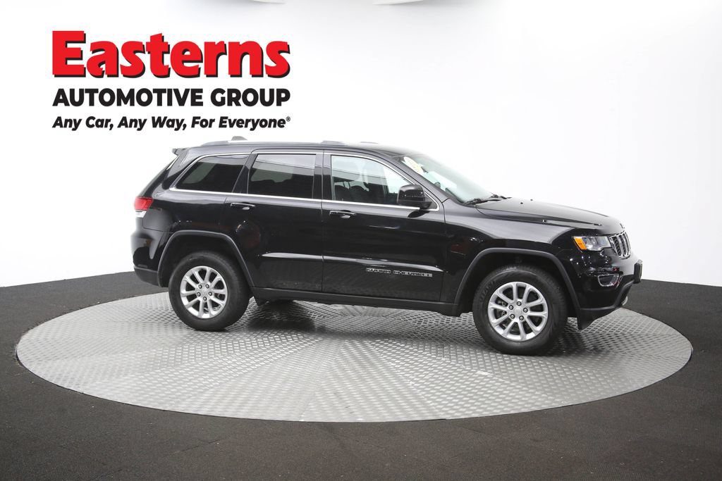 Used 2021 Jeep Grand Cherokee Laredo AWD/4WD image 49