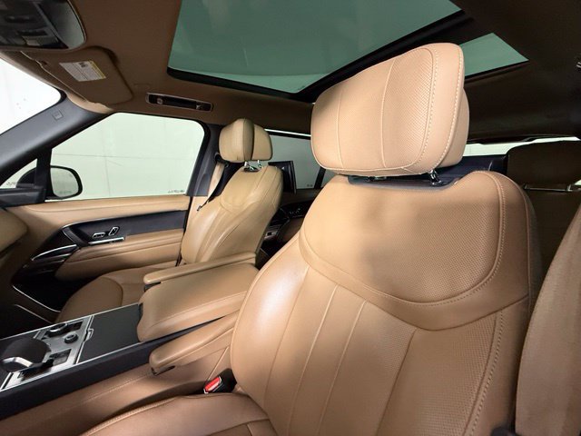 Certified 2023 Land Rover Range Rover Long Wheelbase Autobiography AWD/4WD image 5