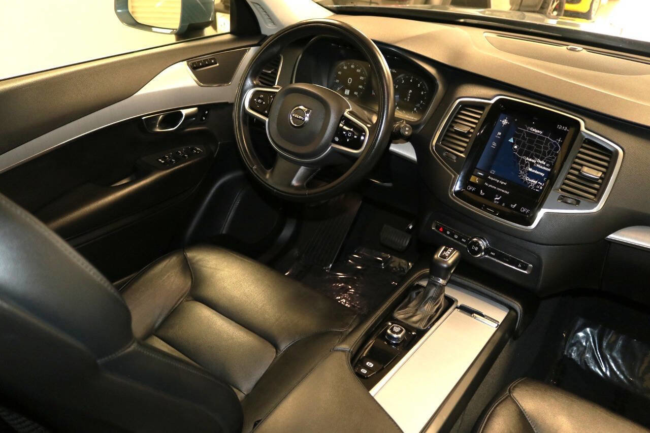 Used 2022 Volvo XC90 T5 Momentum AWD/4WD image 16