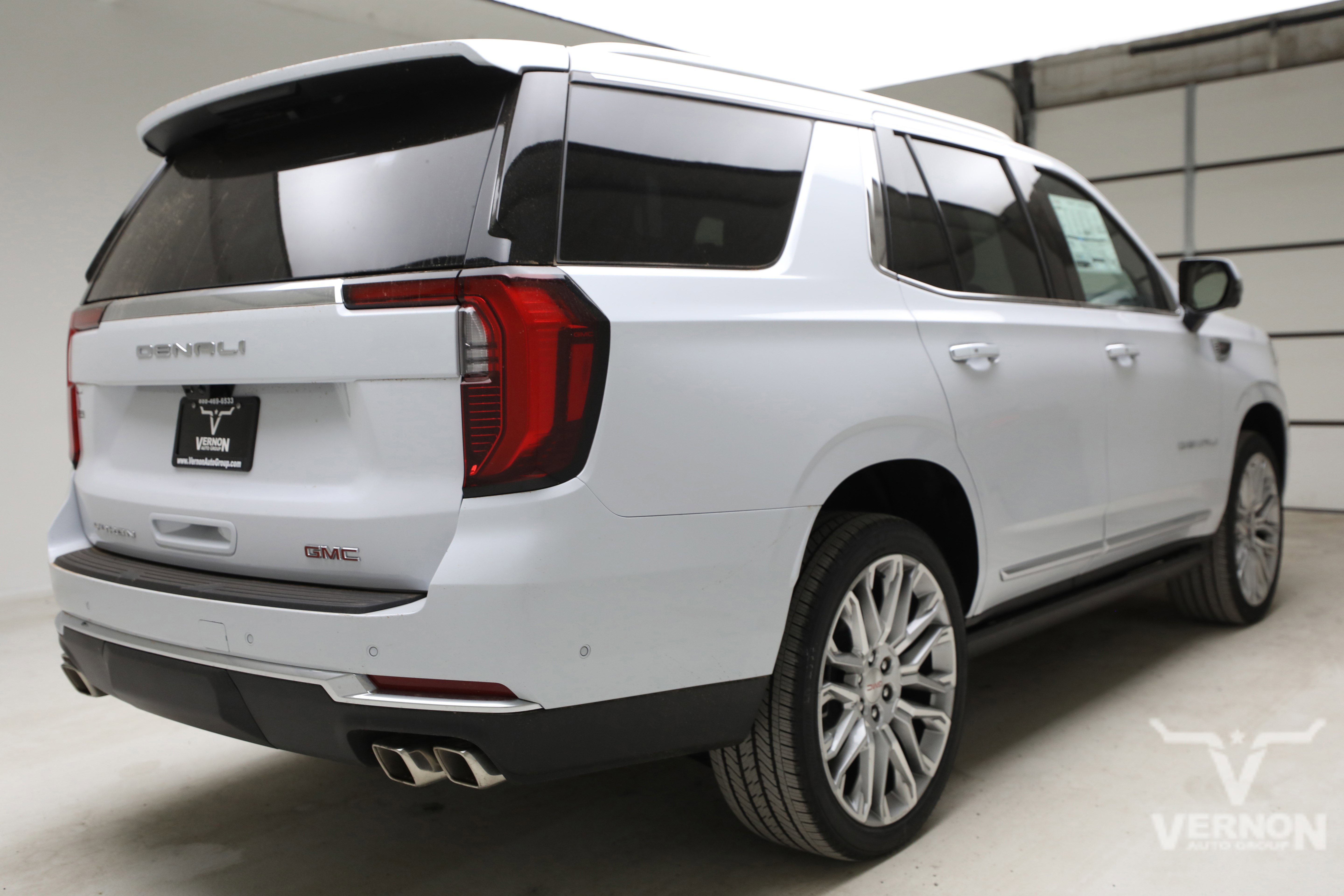 New 2026 GMC Yukon Denali w/ Denali Reserve Package AWD/4WD image 5