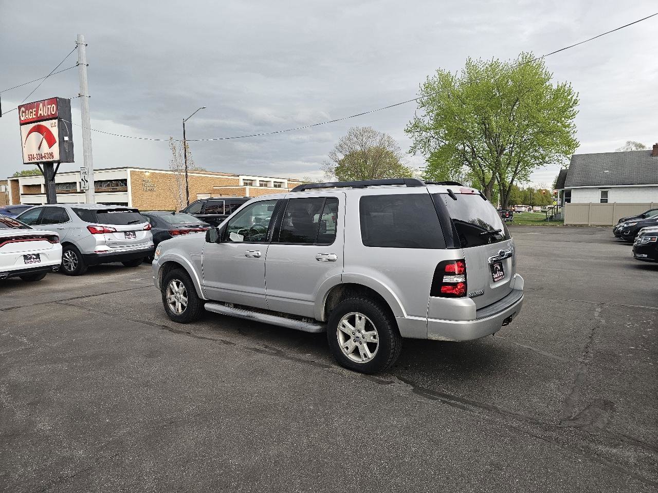 Used 2010 Ford Explorer XLT AWD/4WD image 7