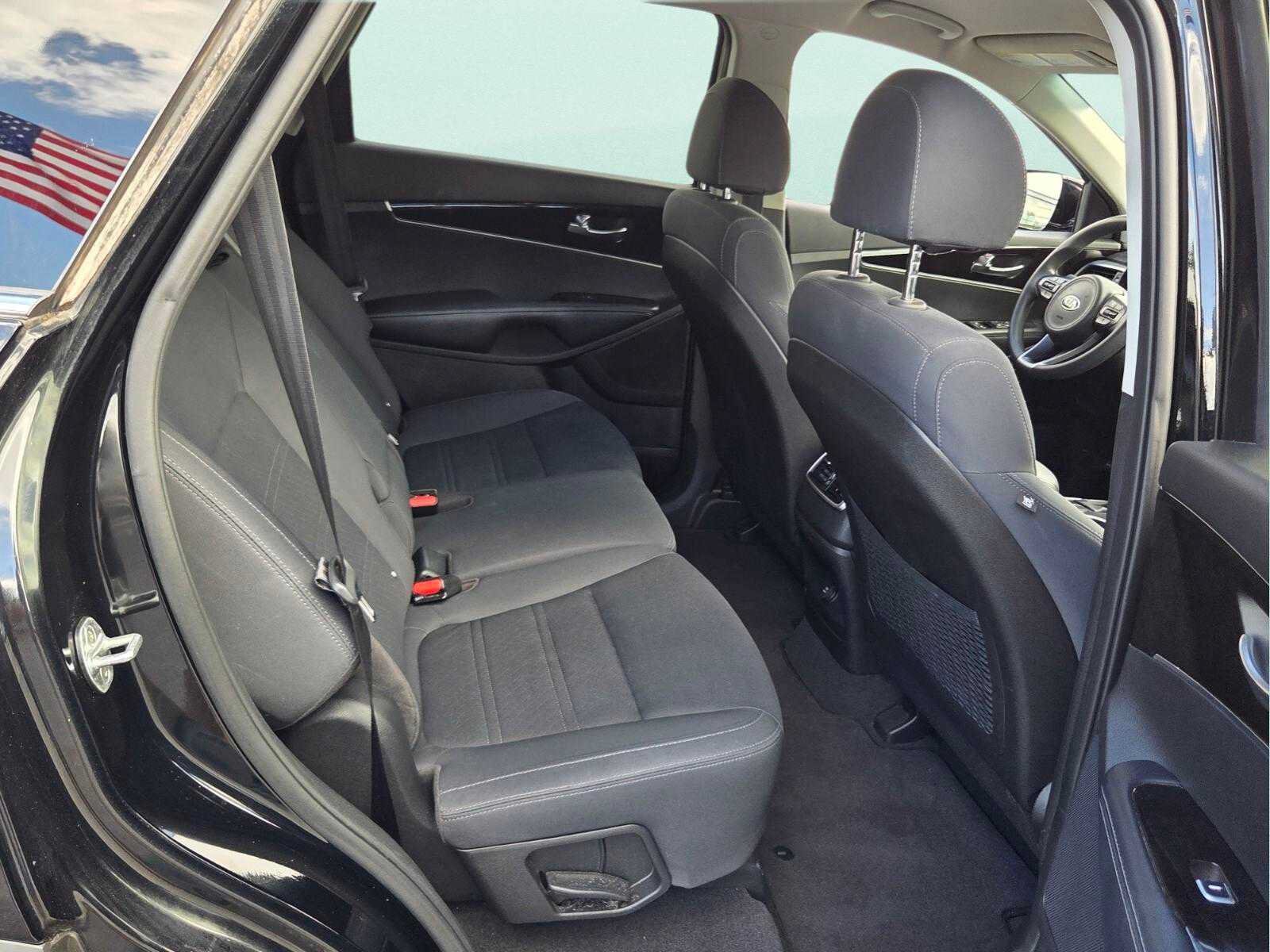 Used 2018 Kia Sorento L FWD image 18