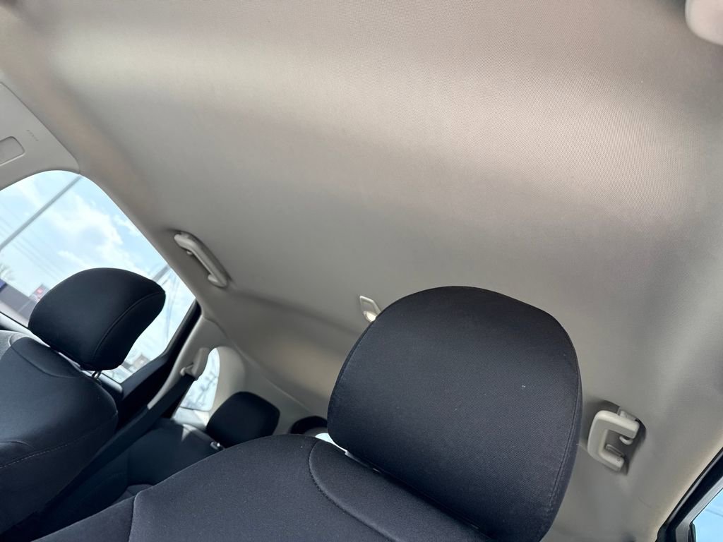 Used 2019 Ford Edge SE image 15