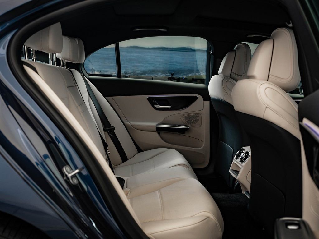 New 2026 Mercedes-Benz C 300 4MATIC Sedan image 46