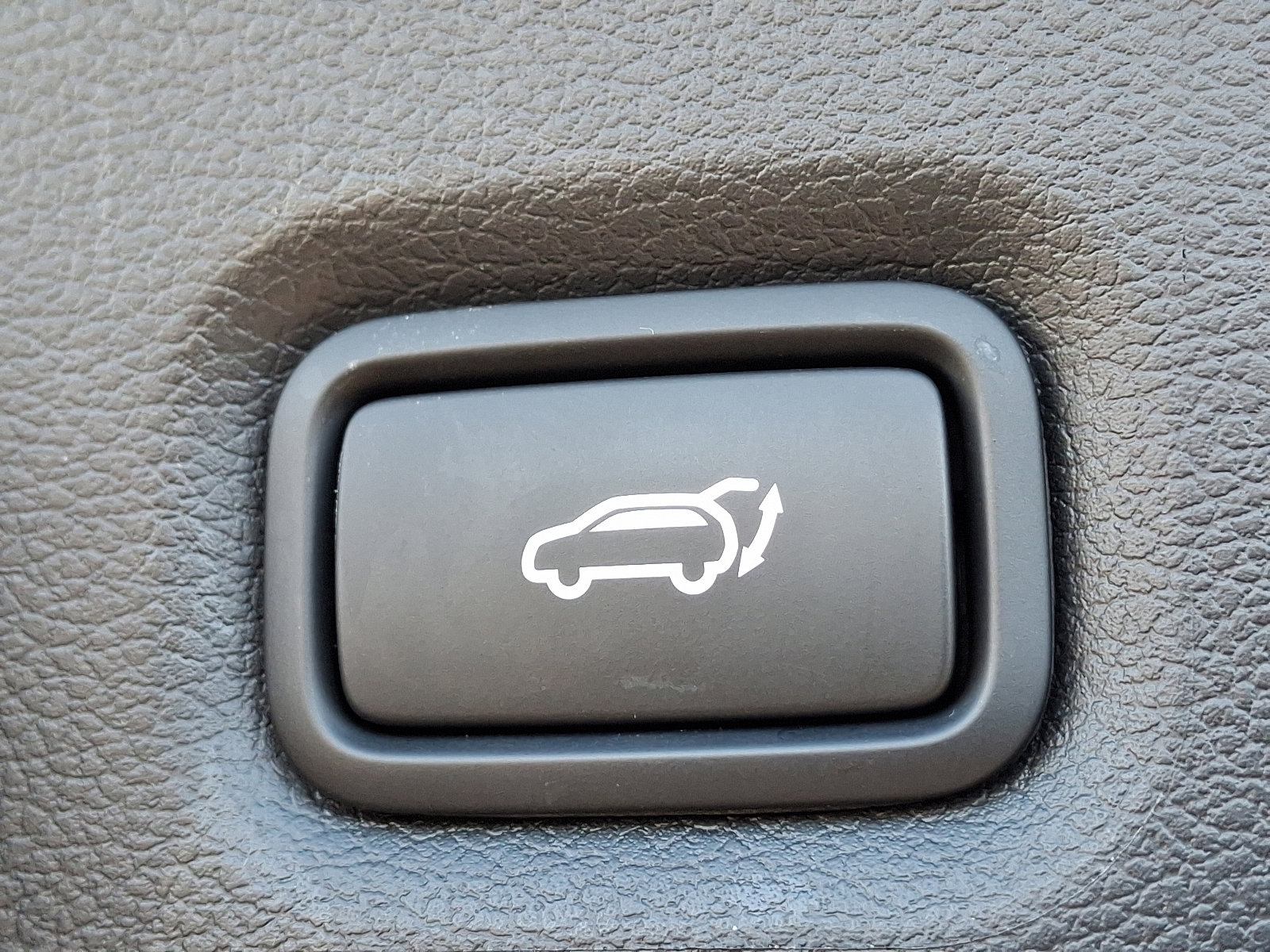 Used 2023 Hyundai Santa Fe SEL Convenience image 31