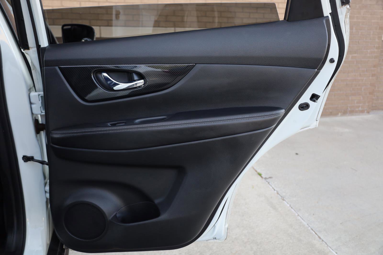 Used 2018 Nissan Rogue SL w/ Premium Package AWD/4WD image 23