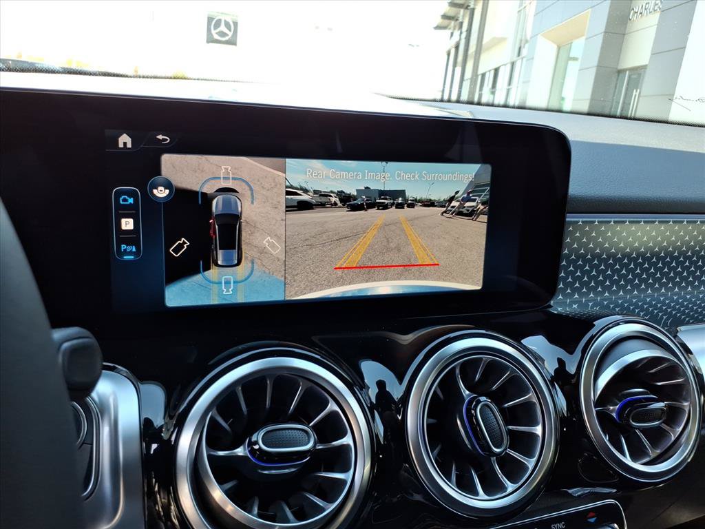 Used 2026 Mercedes-Benz GLB 250 4MATIC image 20