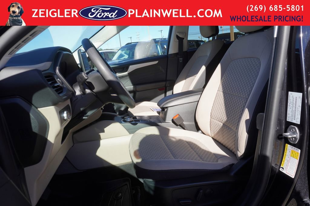 Used 2022 Ford Escape SE image 16