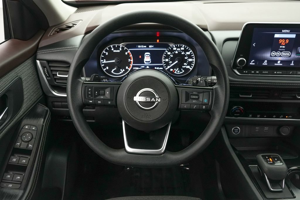 Used 2023 Nissan Rogue SV AWD/4WD image 14
