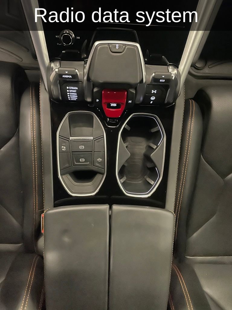 Used 2019 Lamborghini Urus image 19