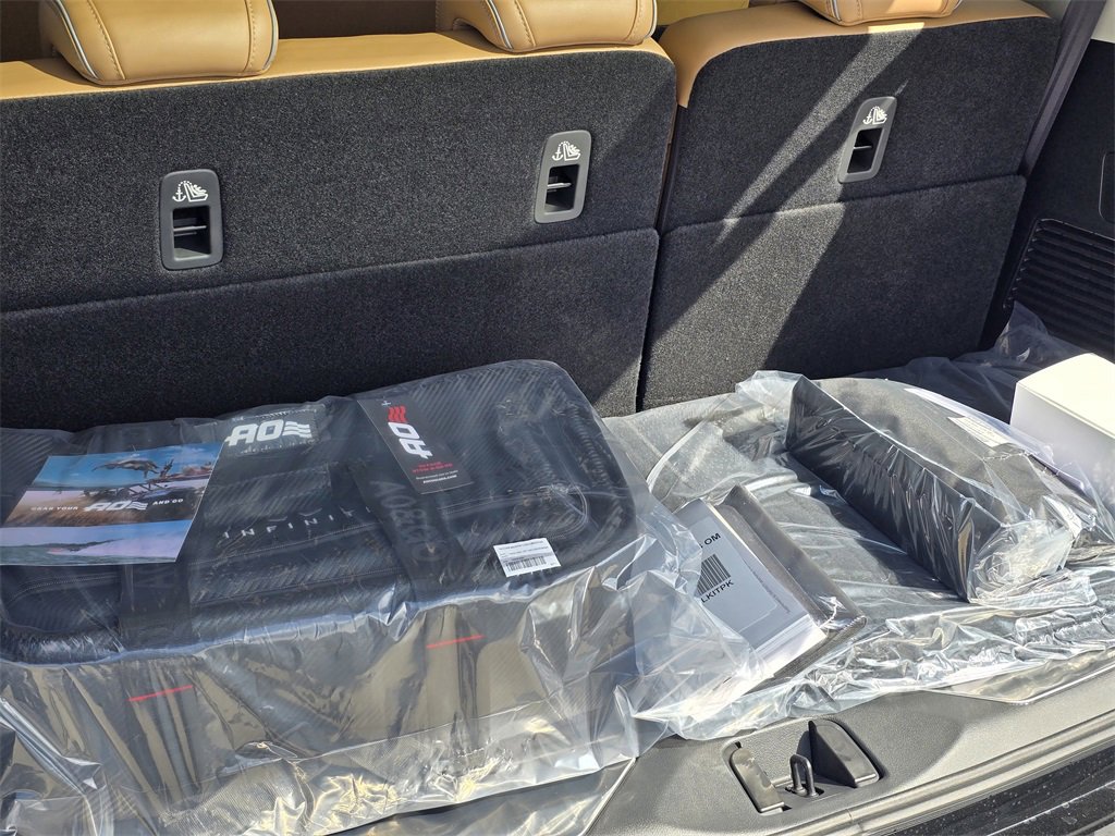 New 2026 INFINITI QX80 Luxe w/ Cargo Package image 6