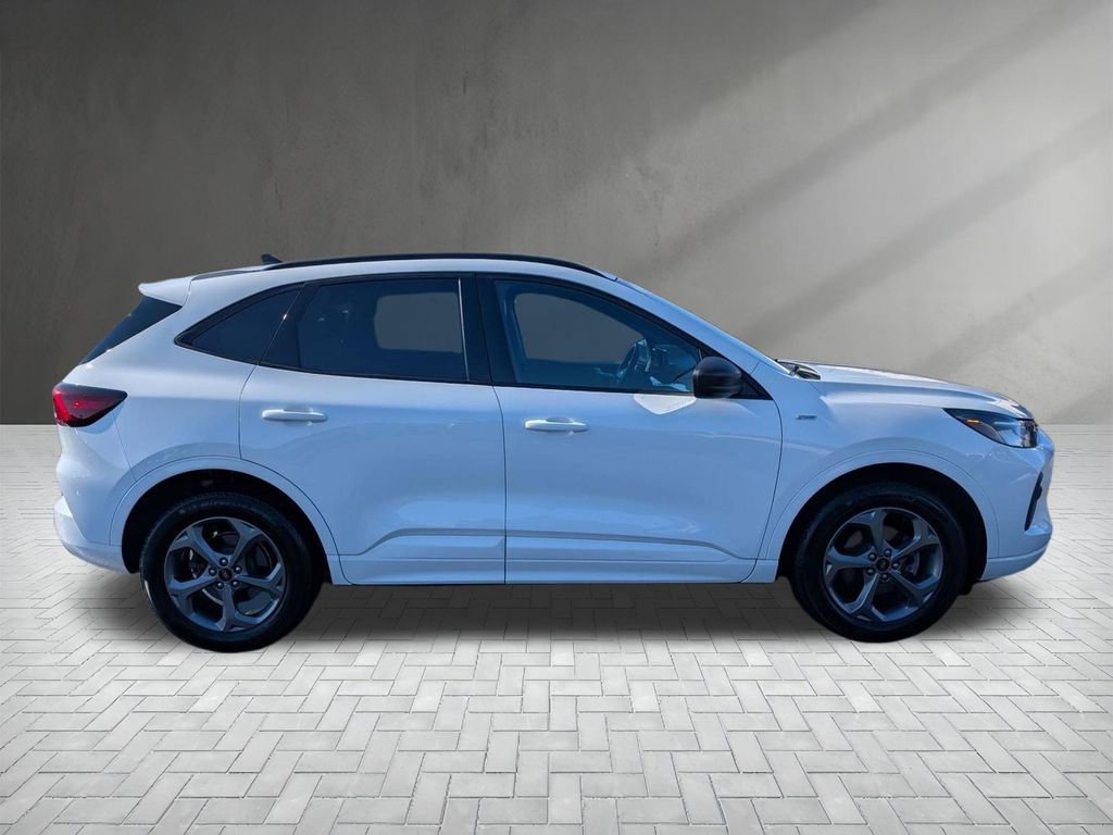 Used 2023 Ford Escape ST-Line w/ Tech Pack #1 image 11