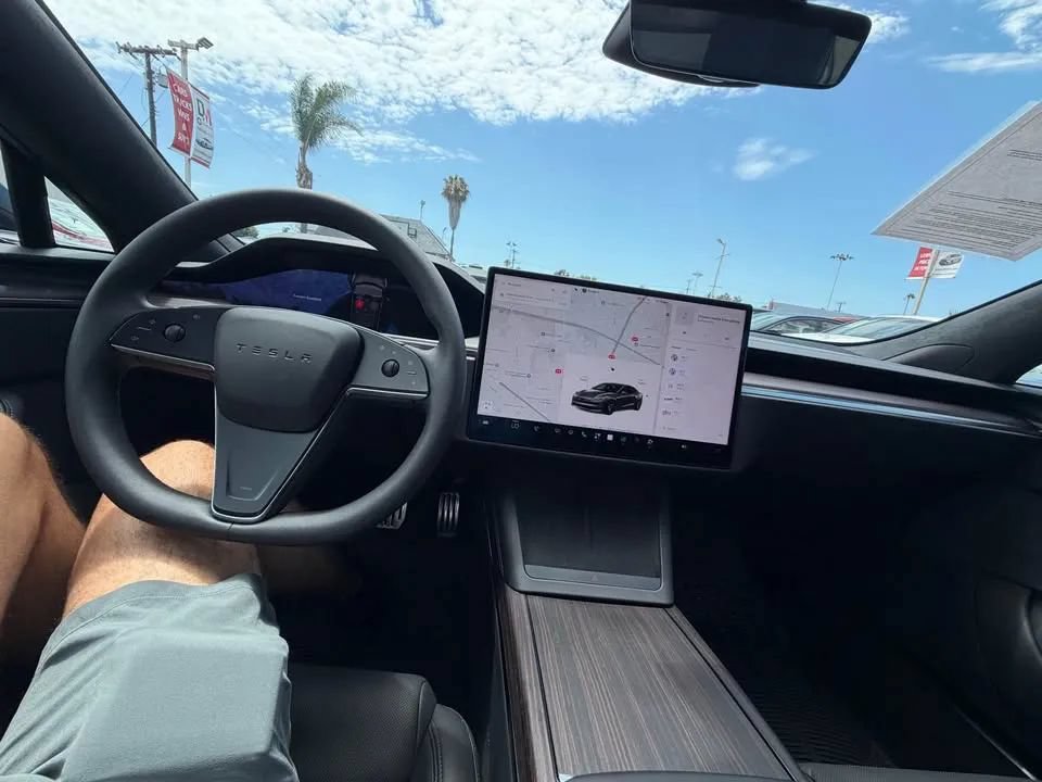 Used 2026 Tesla Model S AWD/4WD image 6