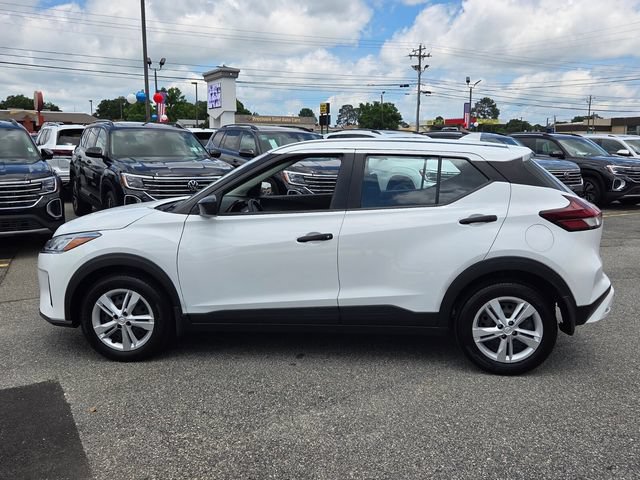 Used 2025 Nissan Kicks Play S FWD image 4