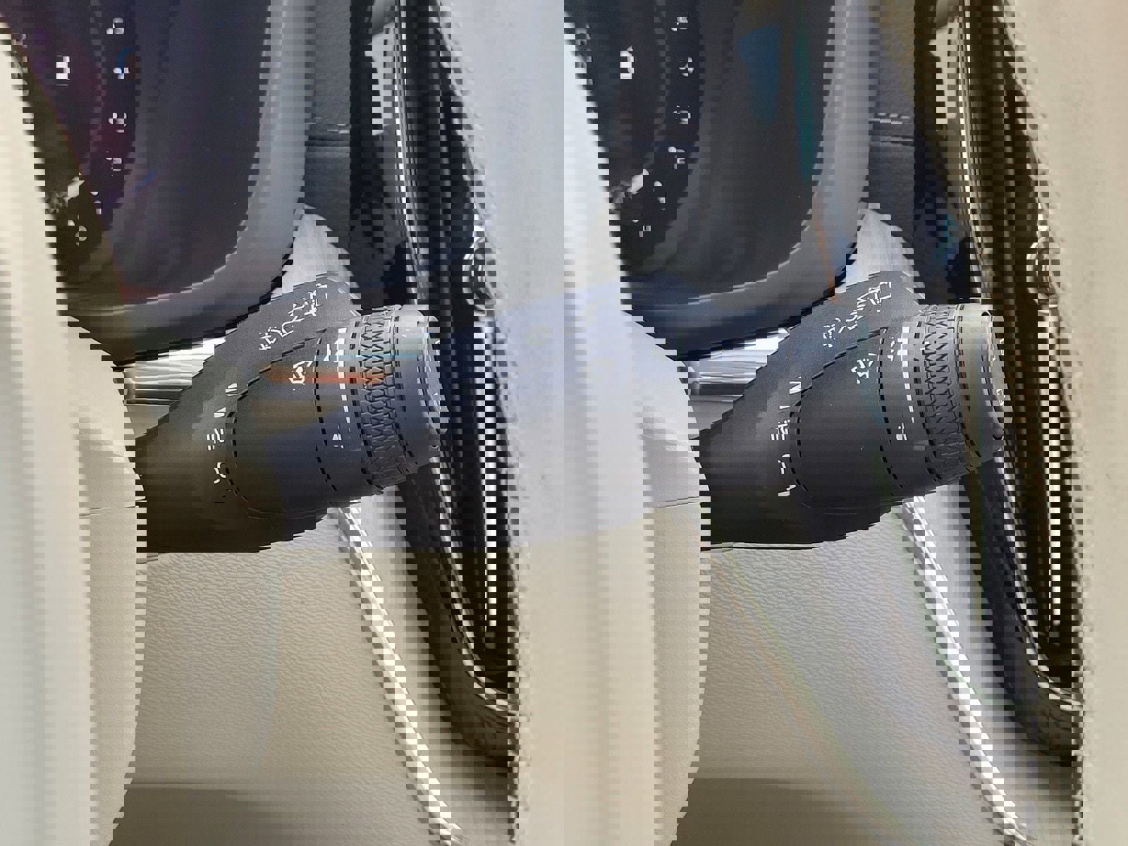 Certified 2023 Volvo XC60 B6 Ultimate w/ Climate Package image 21