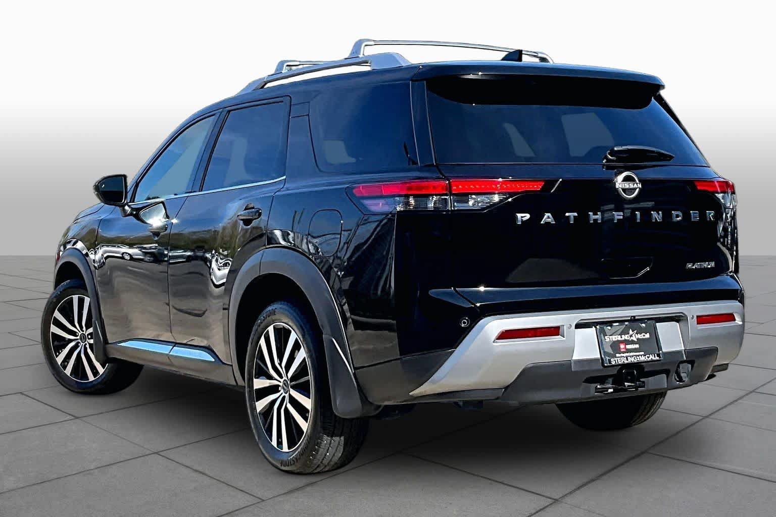 Certified 2024 Nissan Pathfinder Platinum FWD image 10