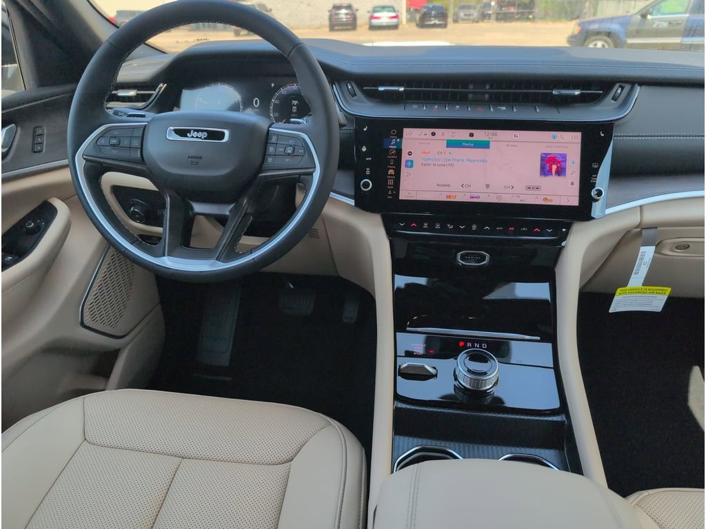 New 2026 Jeep Grand Cherokee Limited image 32