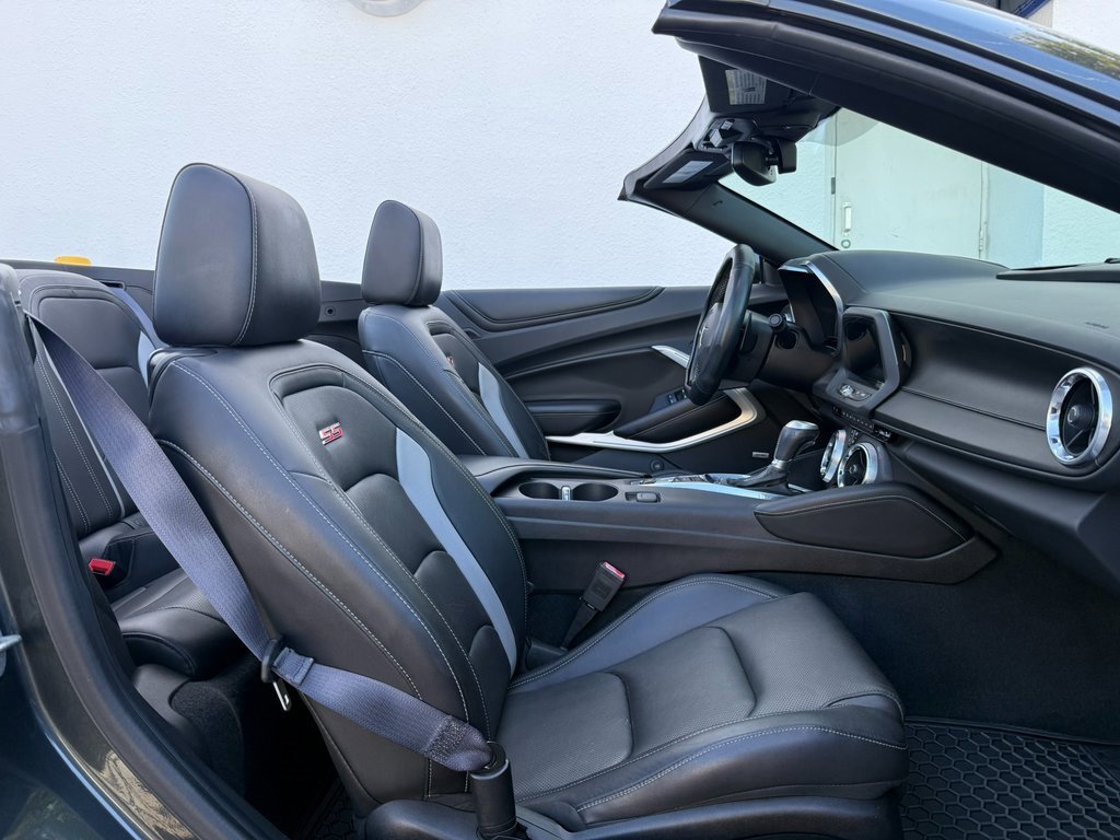 Used 2017 Chevrolet Camaro SS image 14