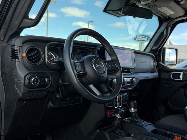 Used 2024 Jeep Gladiator Mojave w/ Convenience Group image 12